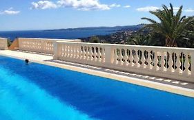 Appartement aux ISSAMBRES, idéal pour profiter du Golf de St Tropez